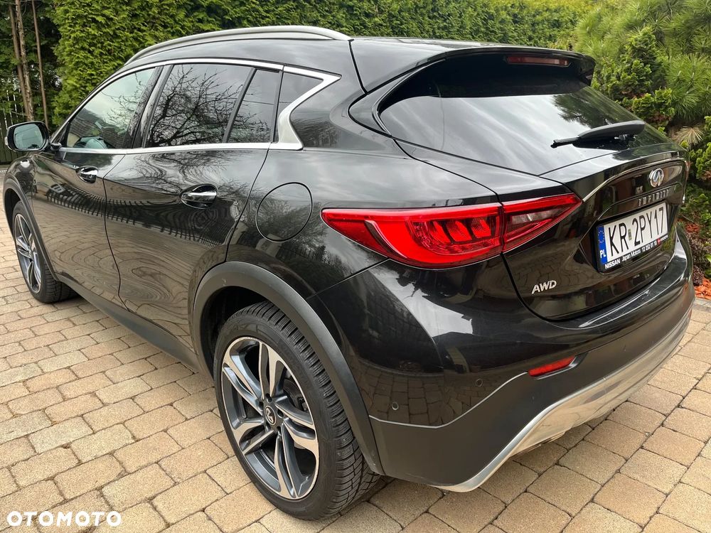 Infiniti QX30 2.0t Premium AWD 7DCT - 10