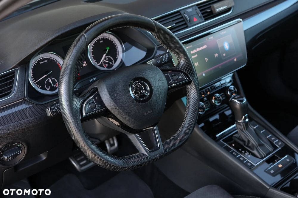 Skoda Superb 2.0 TSI Sportline DSG - 9