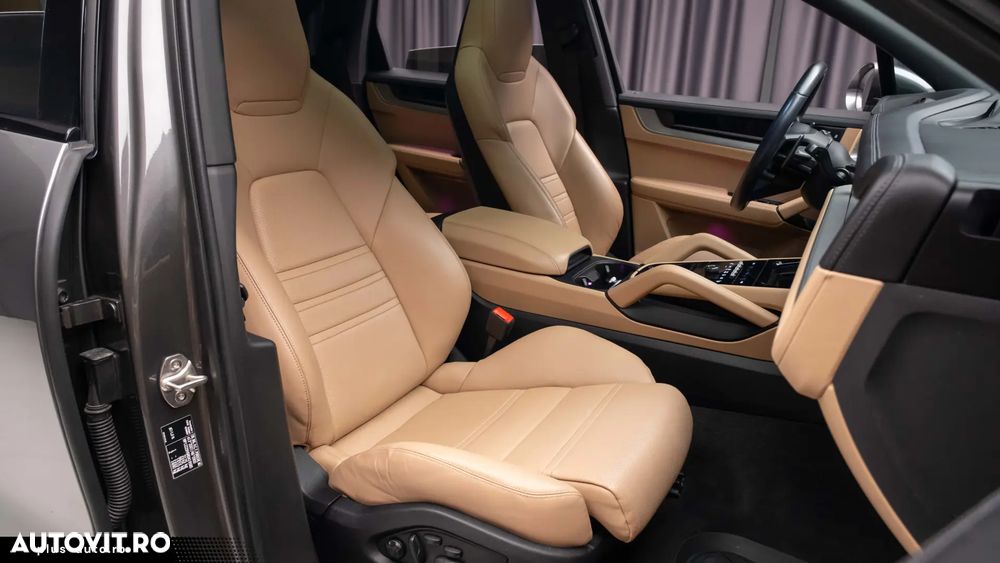 Porsche Cayenne E-Hybrid - 40