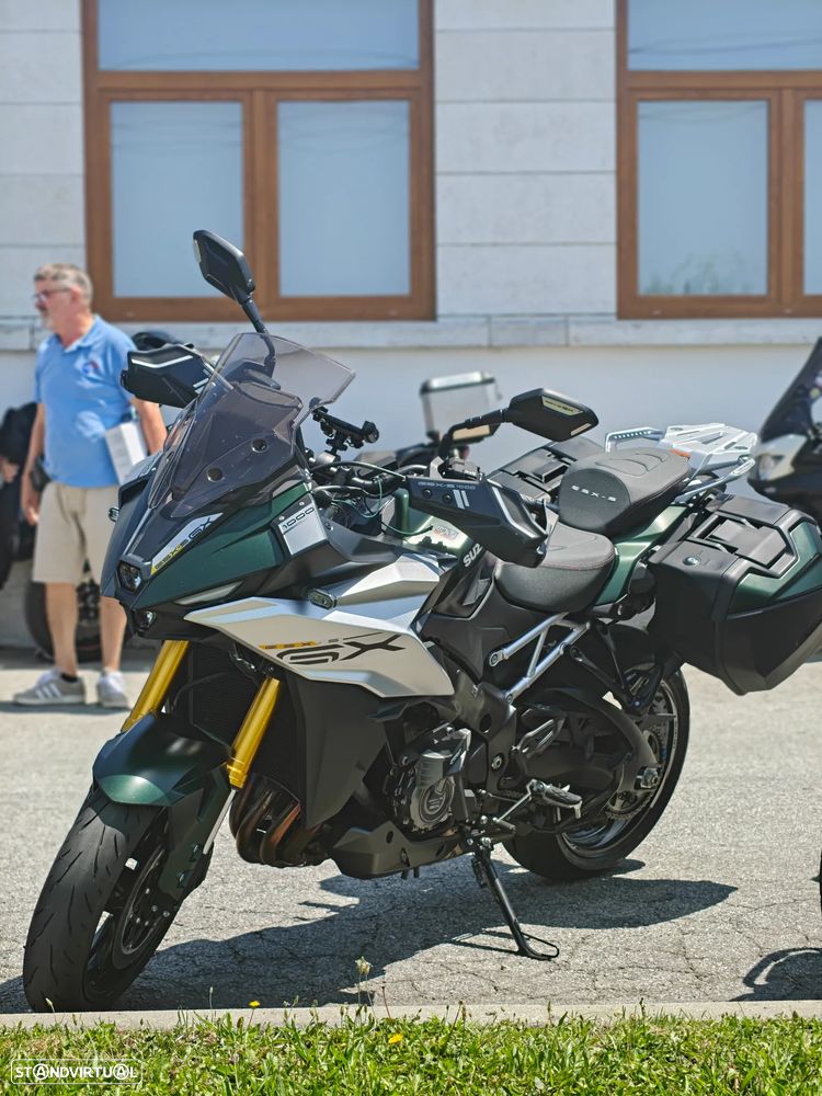 Suzuki GSX - 3