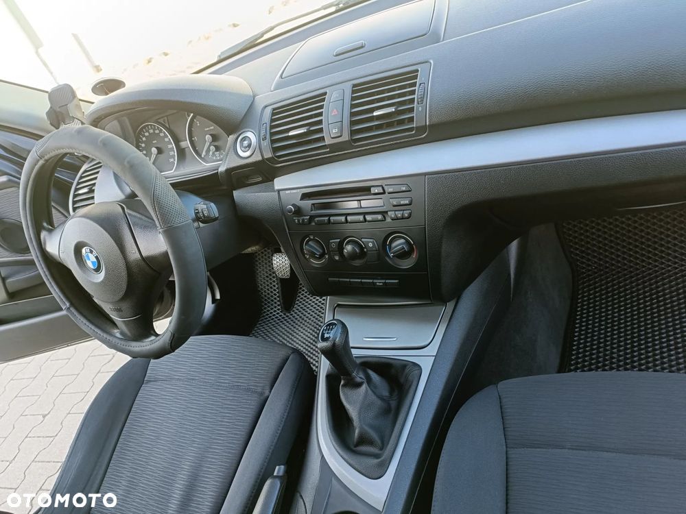 BMW Seria 1 116d DPF - 13