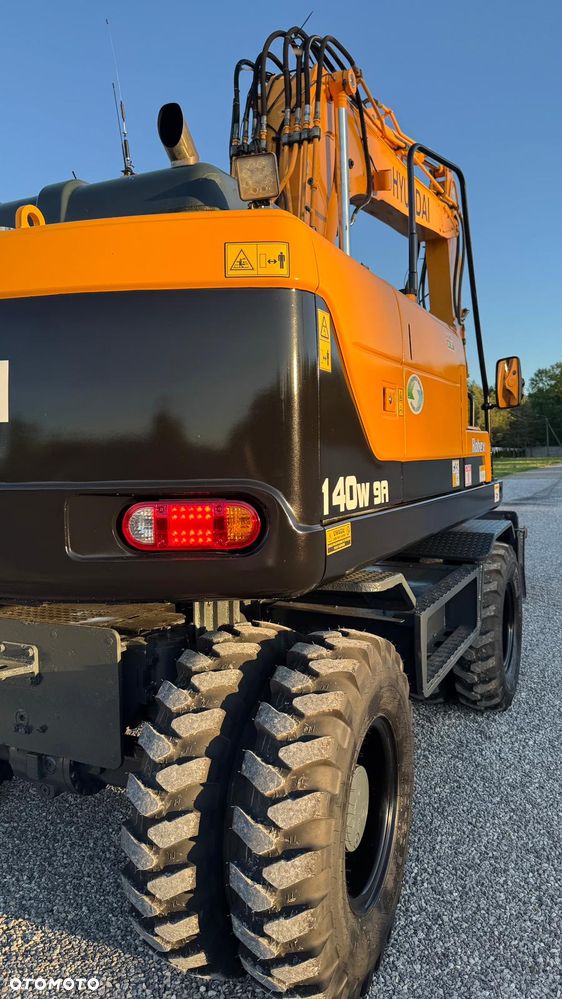 Hyundai Robex 140 - 28