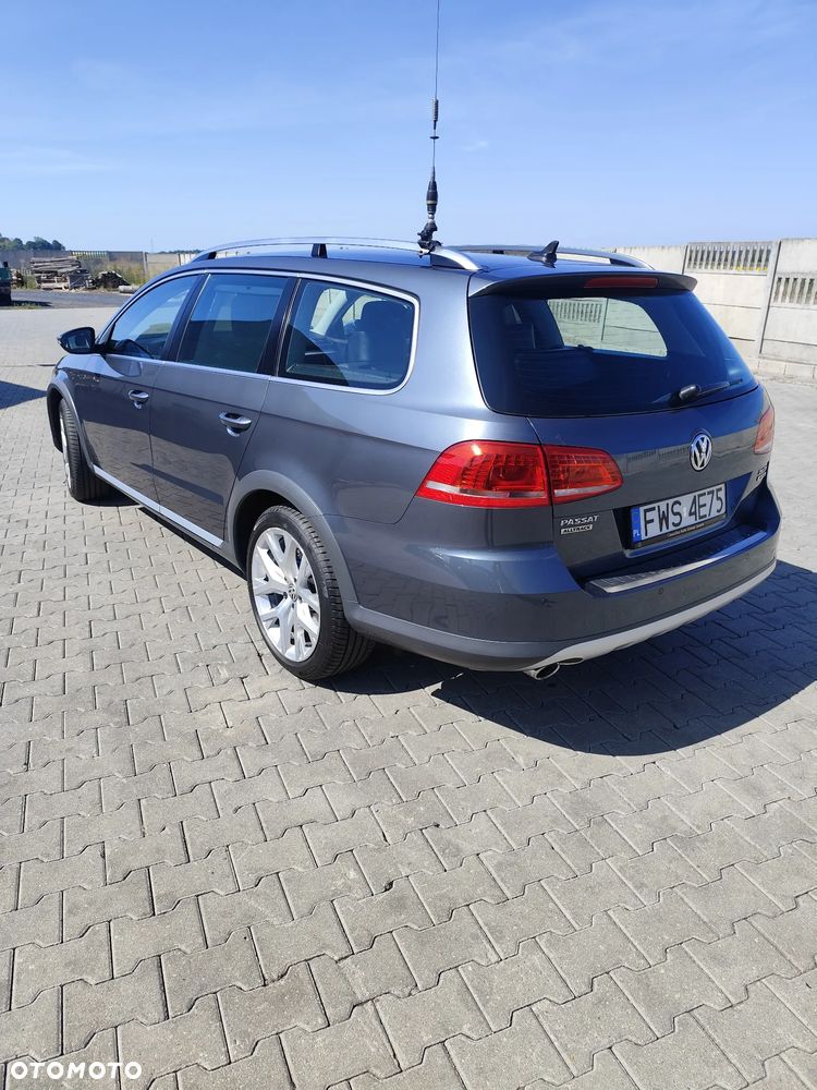 Volkswagen Passat 2.0 TDI 4Mot Highline DSG - 3