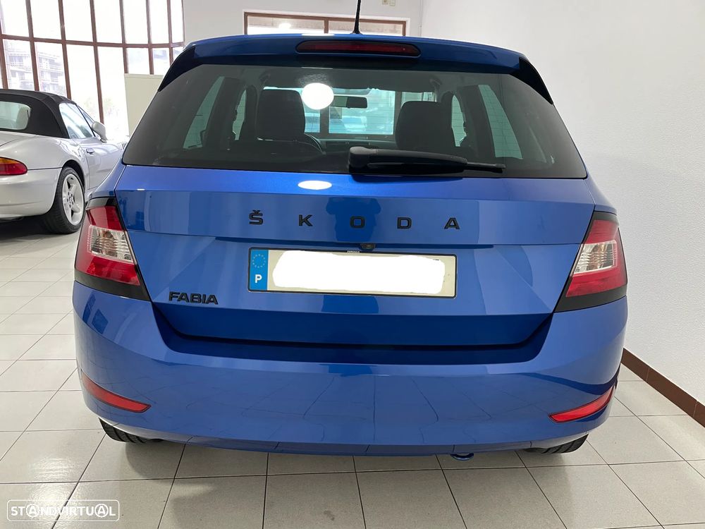 Skoda Fabia 1.0 TSI Essence - 6