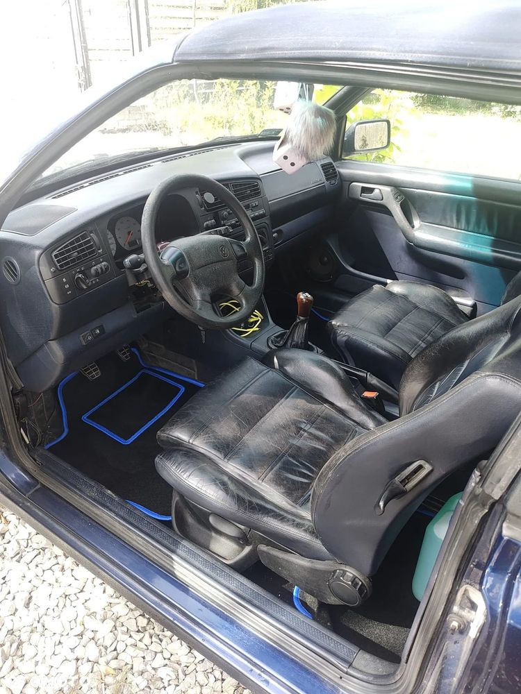 Volkswagen Golf - 6