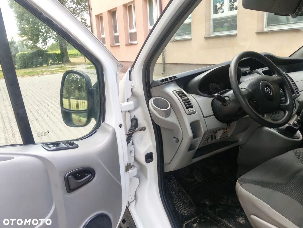 Opel Vivaro - 13