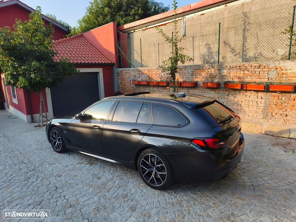 BMW 530 e Pack Desportivo M - 11