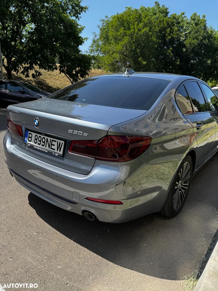 BMW Seria 5 520i AT - 4