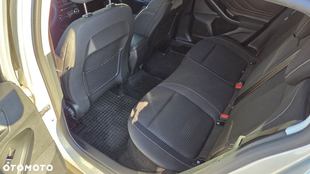 Ford Focus Turnier 1.5 EcoBlue Start-Stopp-System TITANIUM STYLE - 18