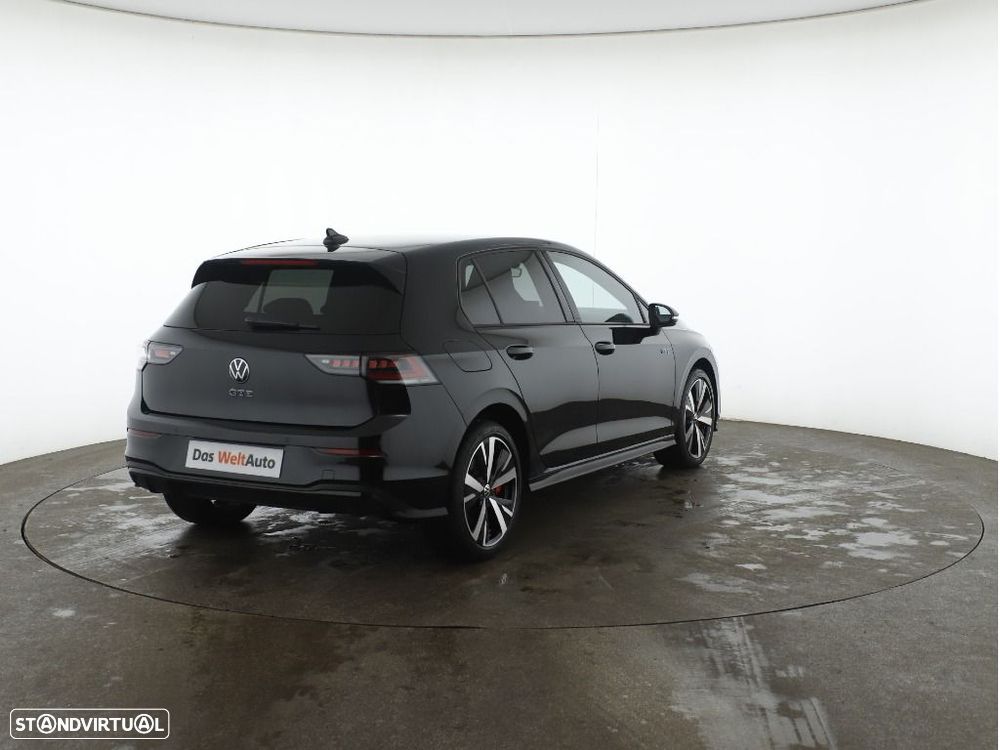 VW Golf - 8