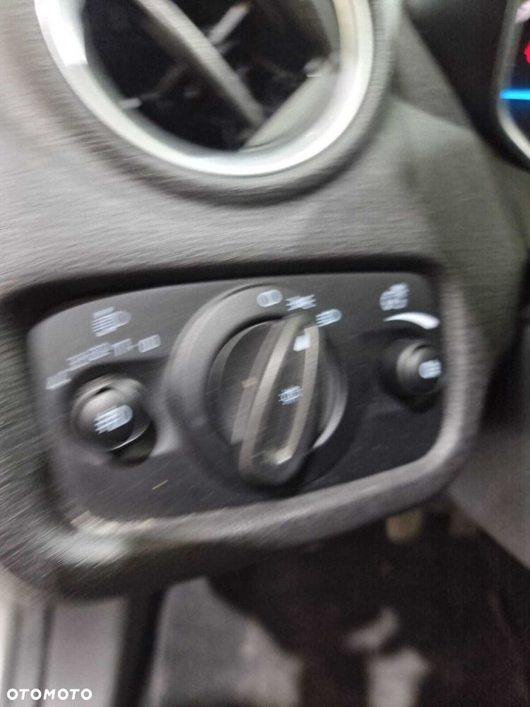 Ford Fiesta - 19