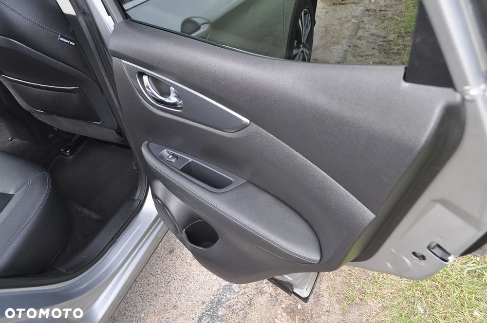 Nissan Qashqai 1.3 DIG-T N-Connecta EU6d - 21