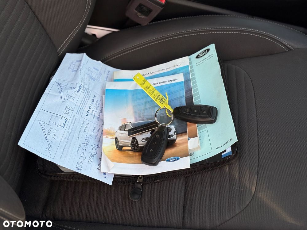 Ford Kuga 2.0 TDCi 2x4 Titanium - 23