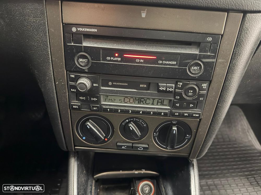 VW Bora 1.9 TDi Confortline - 10