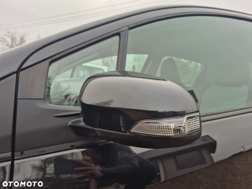 Toyota Yaris Hybrid 100 Premium - 17