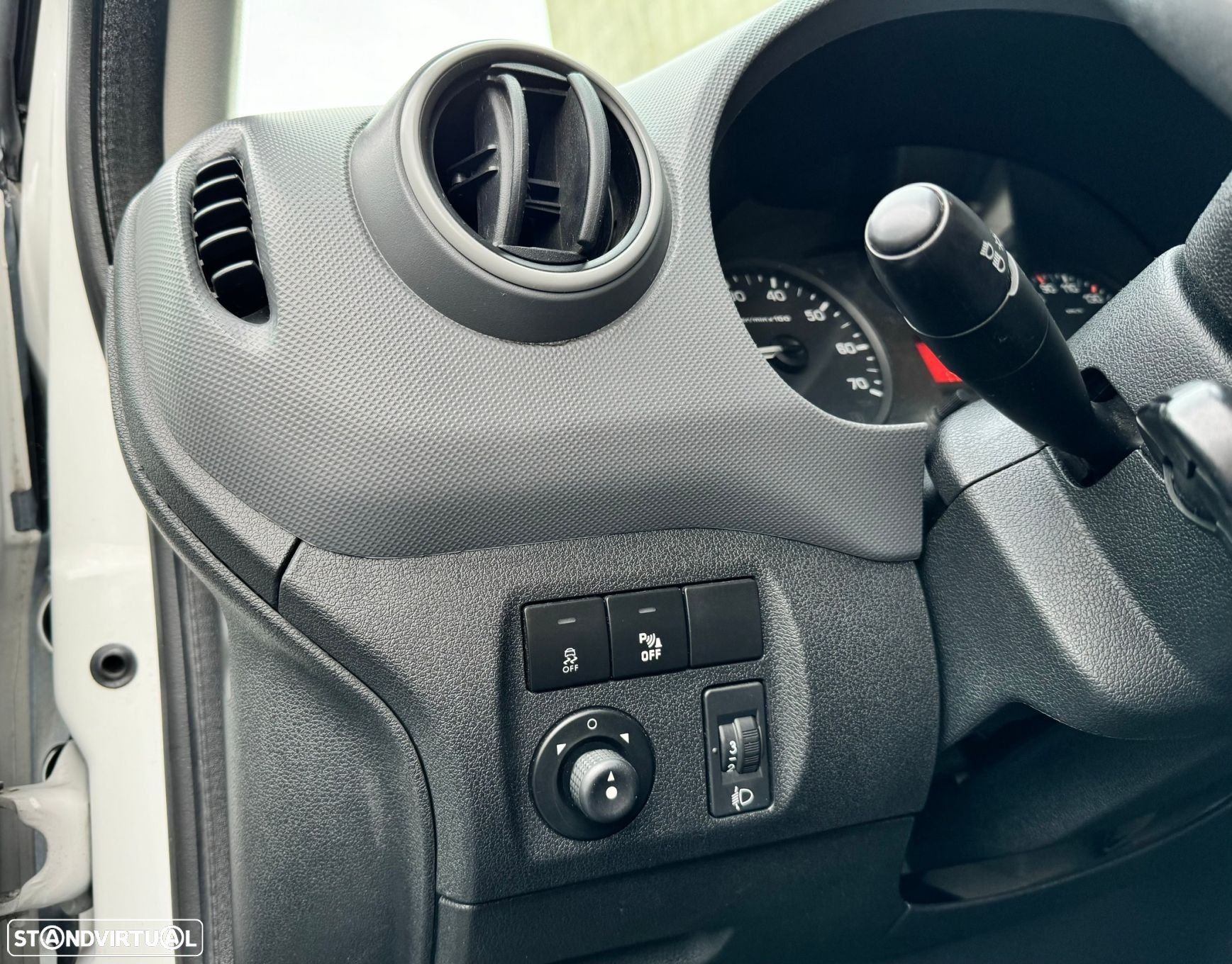 Citroën Berlingo 1.6 BlueHDi Feel - 11