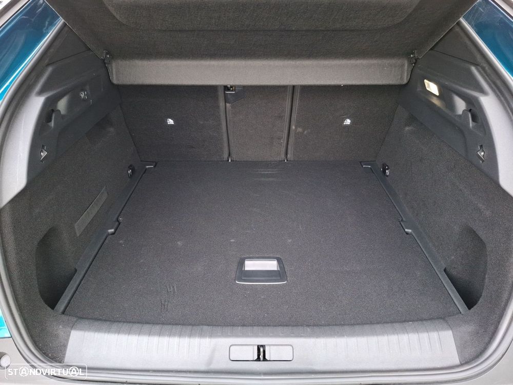 Peugeot 3008 1.2 Hybrid Allure e-DCS6 - 7