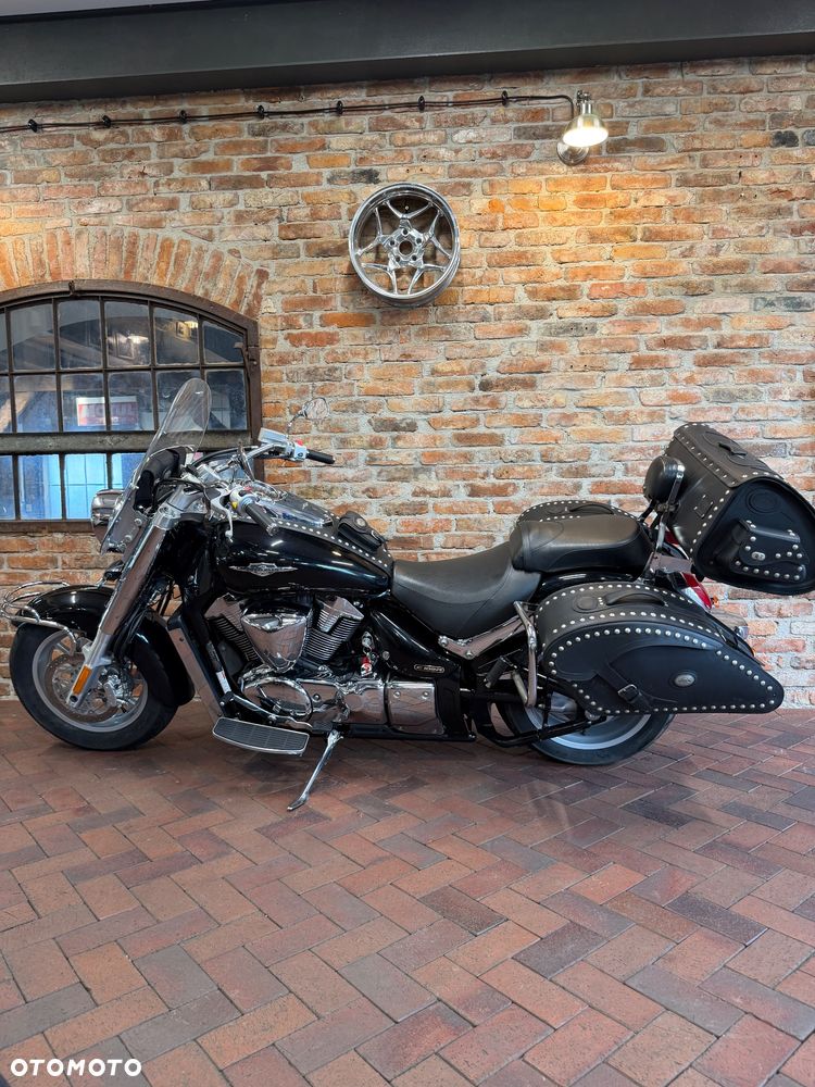 Suzuki Intruder - 5