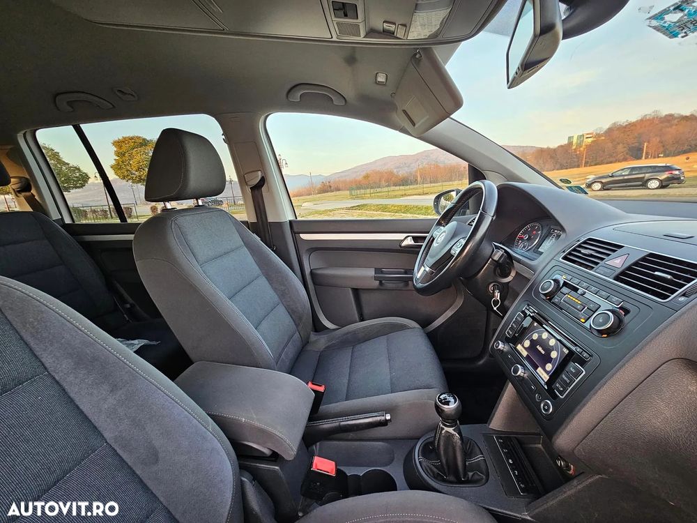 Volkswagen Touran 1.6 TDI DPF BlueMotion Technology STYLE - 5