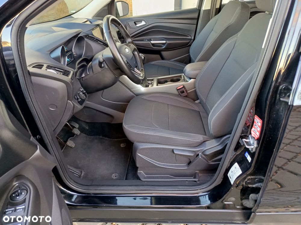 Ford Kuga 1.5 EcoBoost 2x4 Titanium - 8