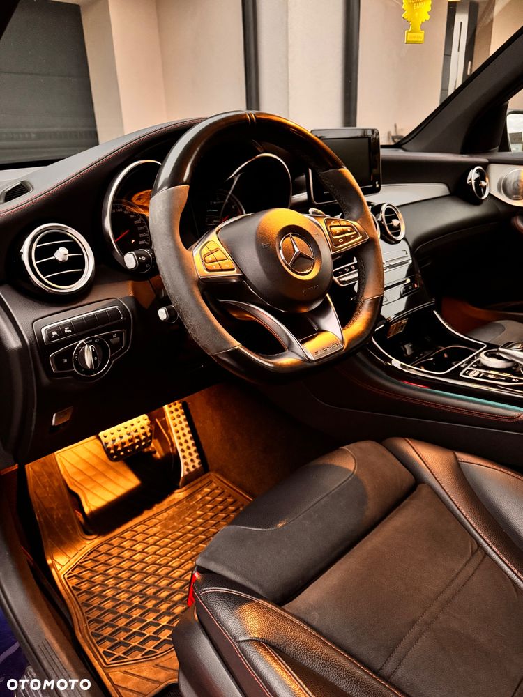 Mercedes-Benz GLC - 30