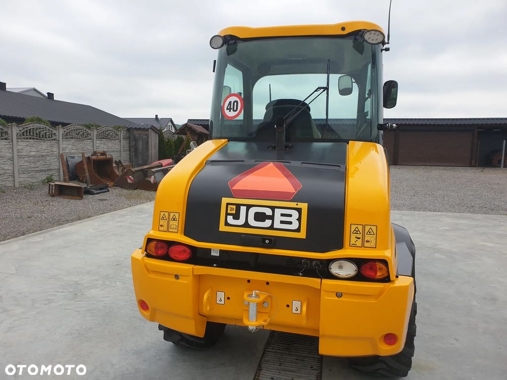 JCB 409 AGRI 40KM/H WIDŁY/ŁYŻKA SPROWADZONA SUPER STAN - 7