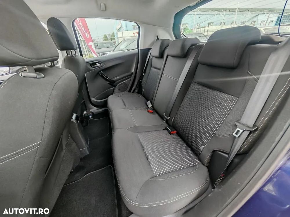 Peugeot 208 1.2 L PureTech Allure - 10