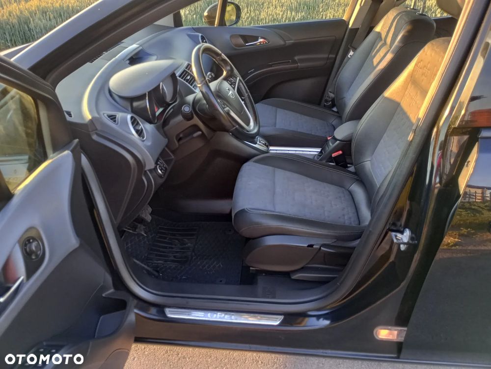 Opel Meriva 1.4 T Cosmo - 14