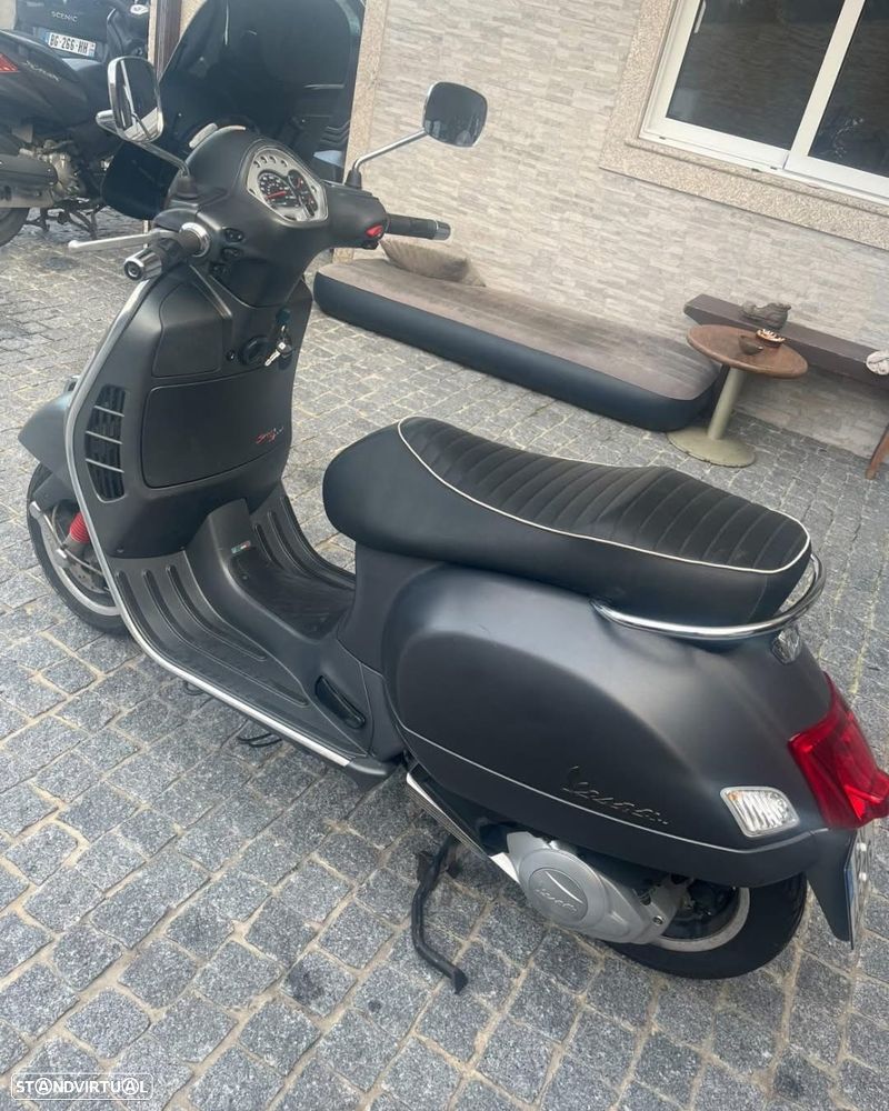 Vespa GTS Super - 4