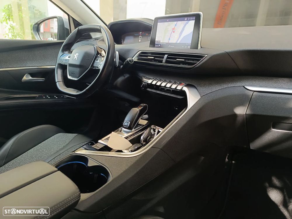 Peugeot 5008 PureTech 130 EAT8 Stop & Start Allure - 23