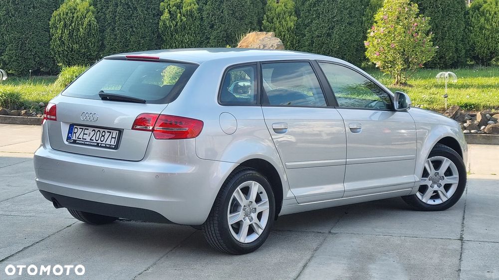 Audi A3 Sportback 1.6 Ambition - 13