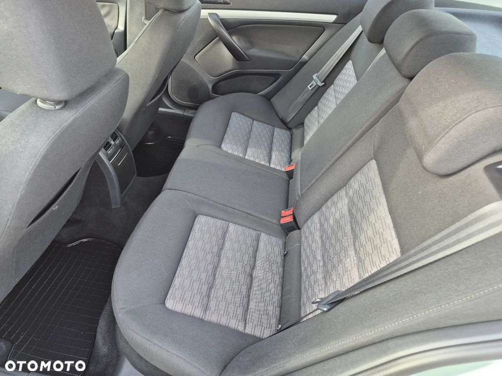 Skoda Octavia - 23