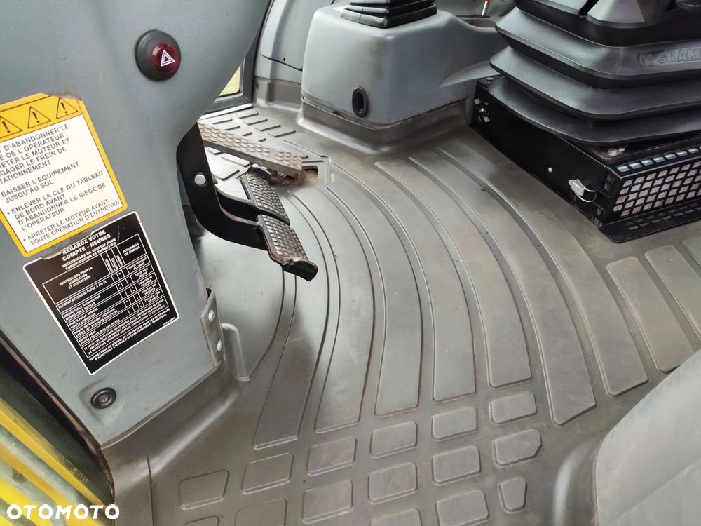 New Holland B115 B/ RÓWNE KOŁA / JOYSTICK / POWERSHIFT / SPROWADZONA / KOPARKO-ŁADOWARKA - 23