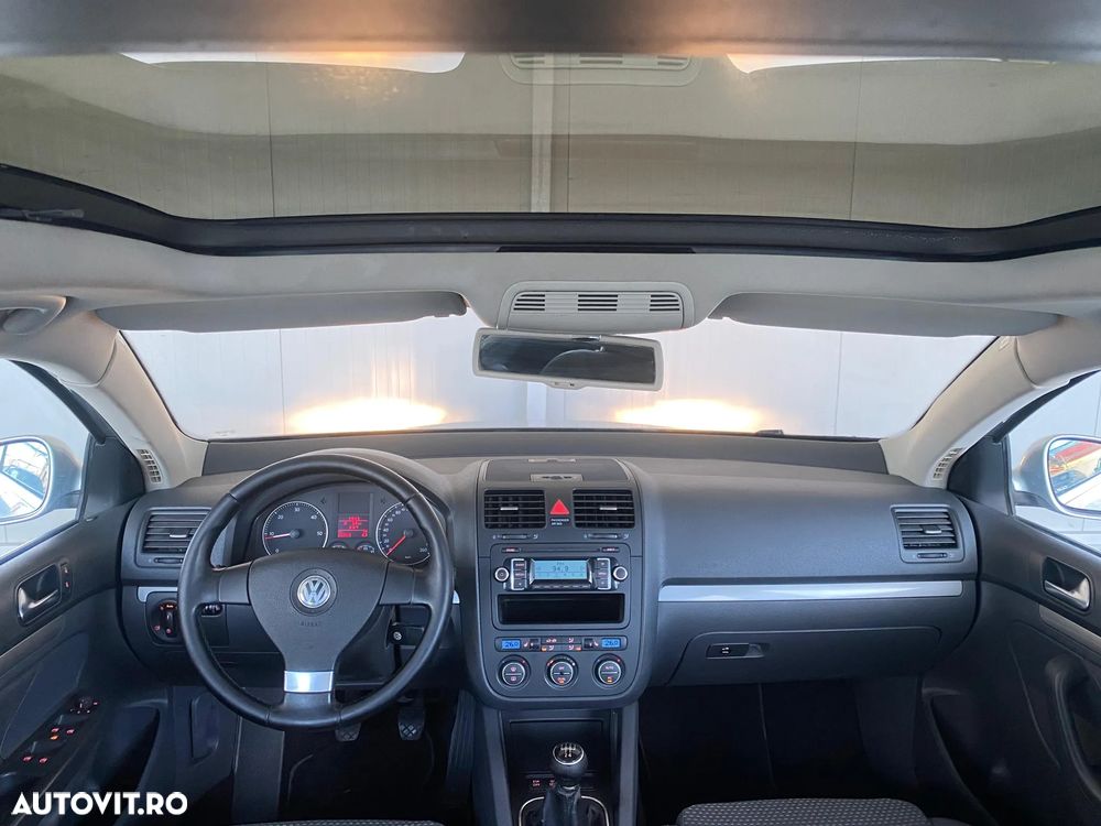 Volkswagen Golf - 16