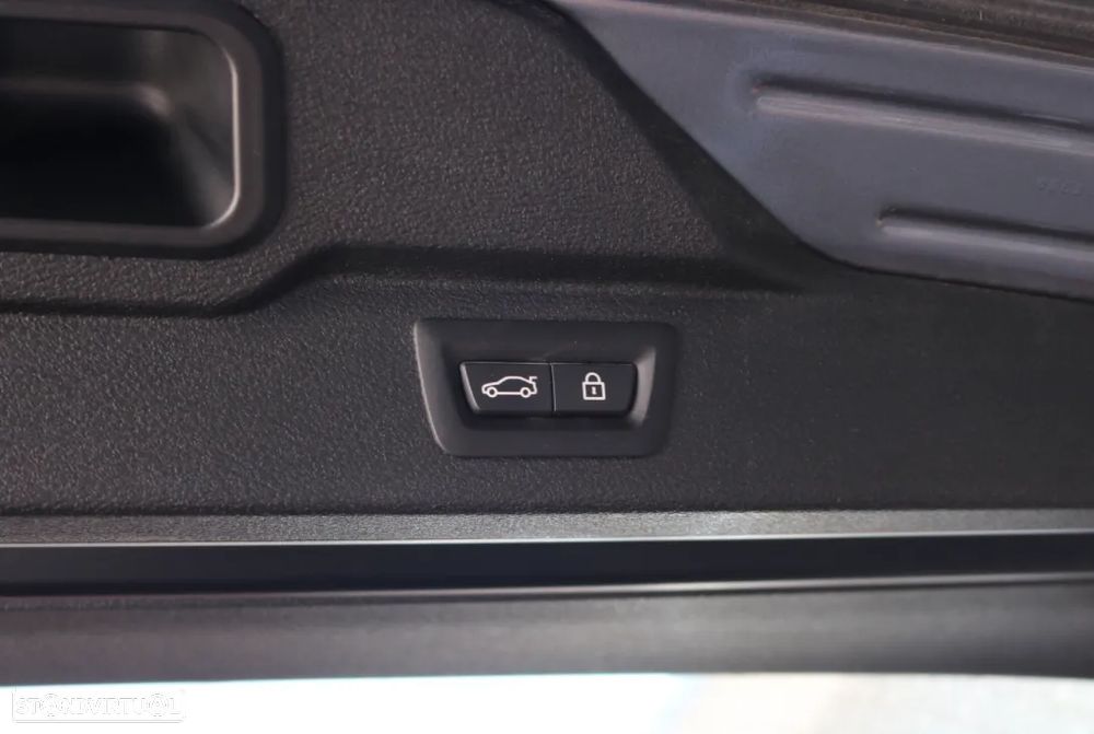 BMW X5 30 d xDrive Pack M - 29