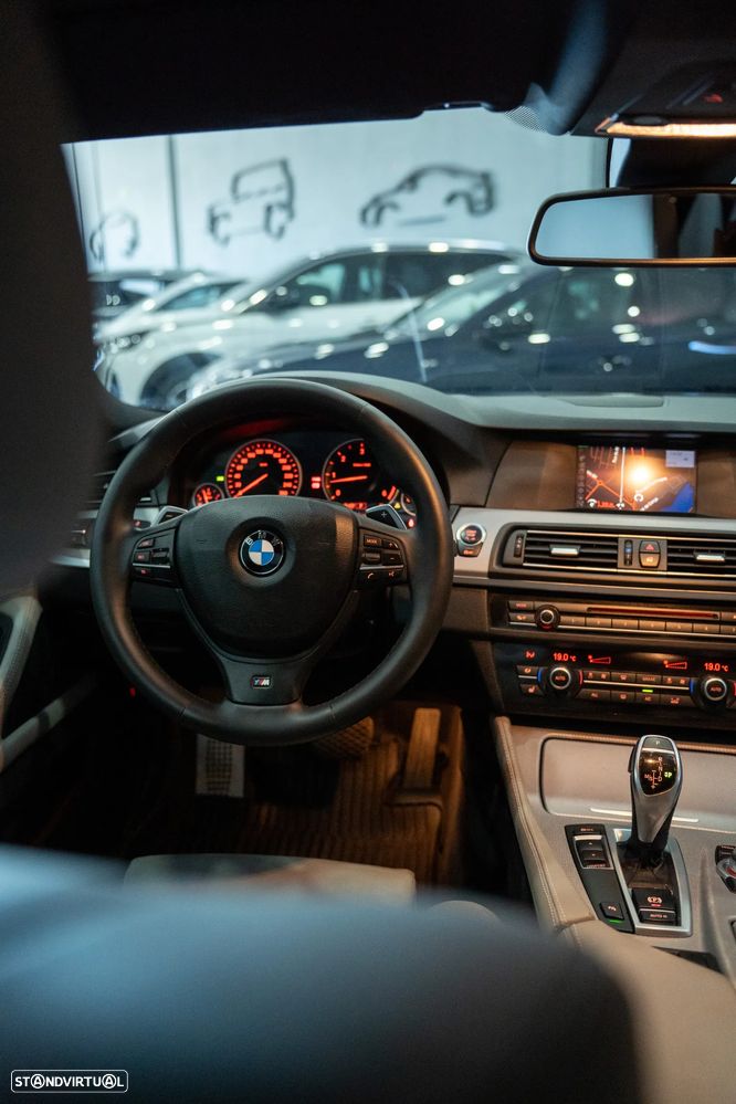BMW 530 d Pack M Auto - 19