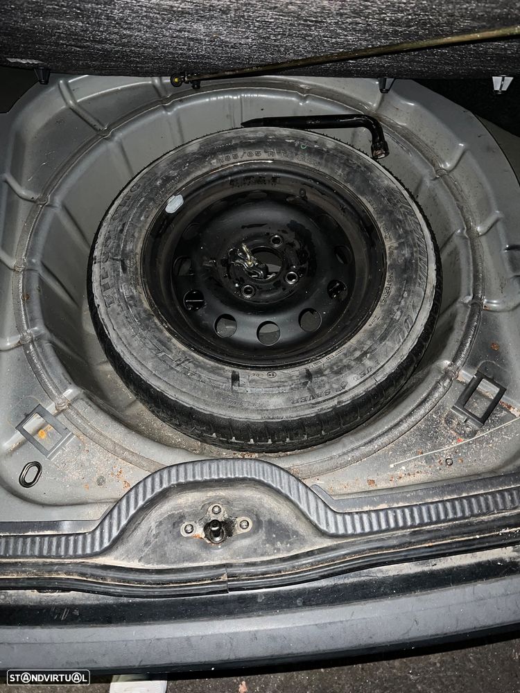 Ford Focus 1.4 Comfort - 17