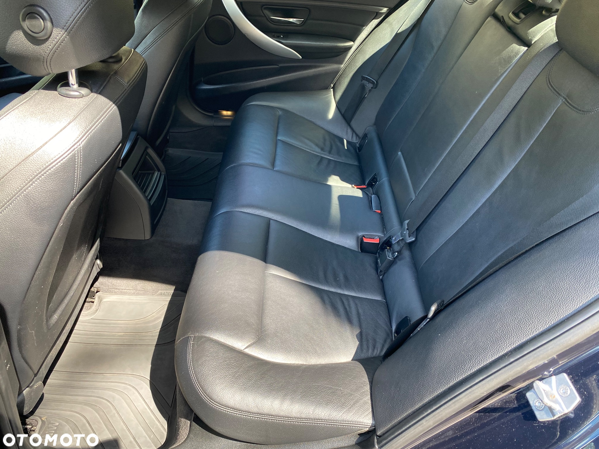 BMW Seria 3 320i Efficient Dynamics - 21