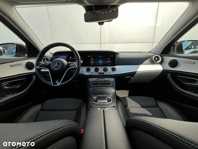 Mercedes-Benz Klasa E 300 de Avantgarde - 19