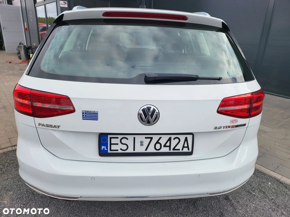 Volkswagen Passat Variant 2.0 TDI SCR 4Motion DSG Highline - 26