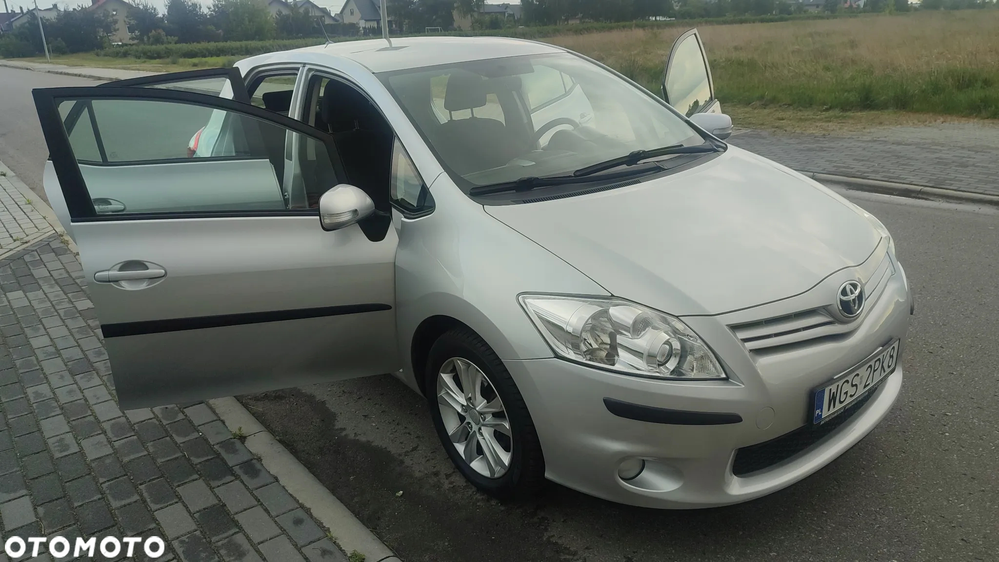 Toyota Auris 1.6 Luna - 15