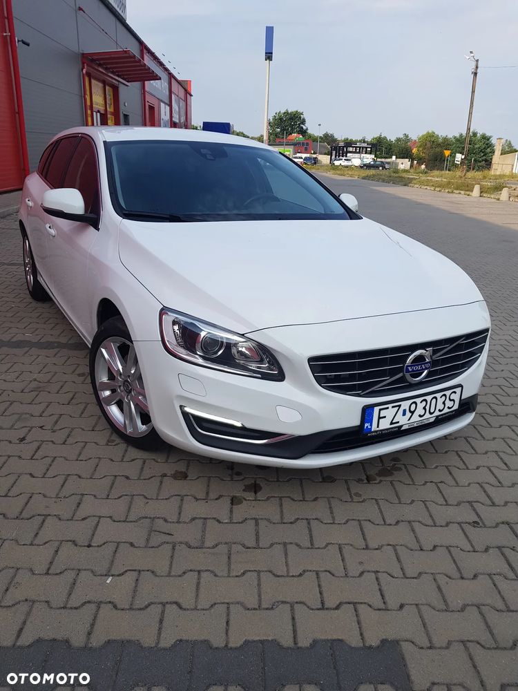 Volvo V60 D3 Momentum - 2