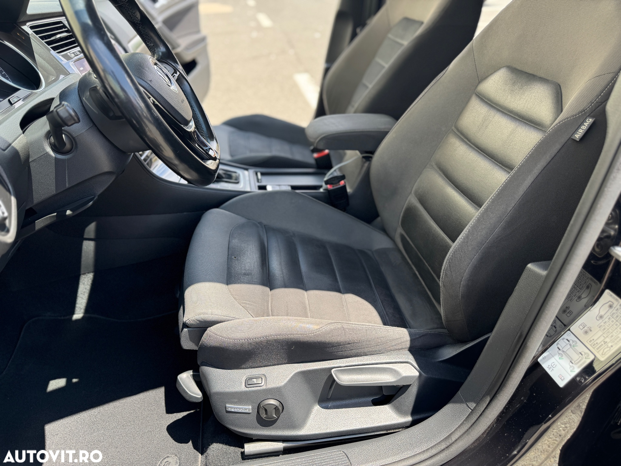 Volkswagen Golf - 9