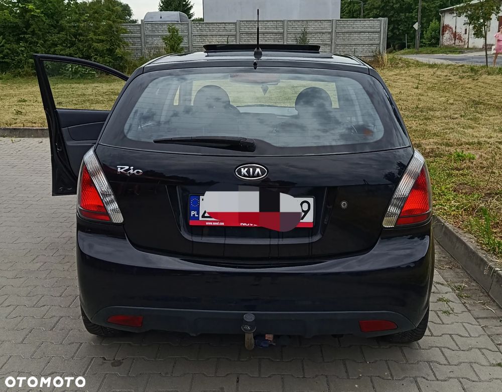 Kia Rio 1.4 Family - 5