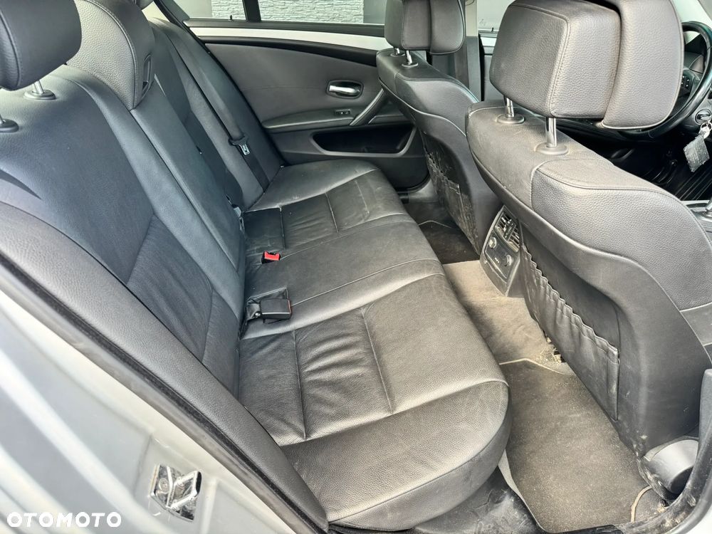 BMW Seria 5 520d Edition Exclusive - 14
