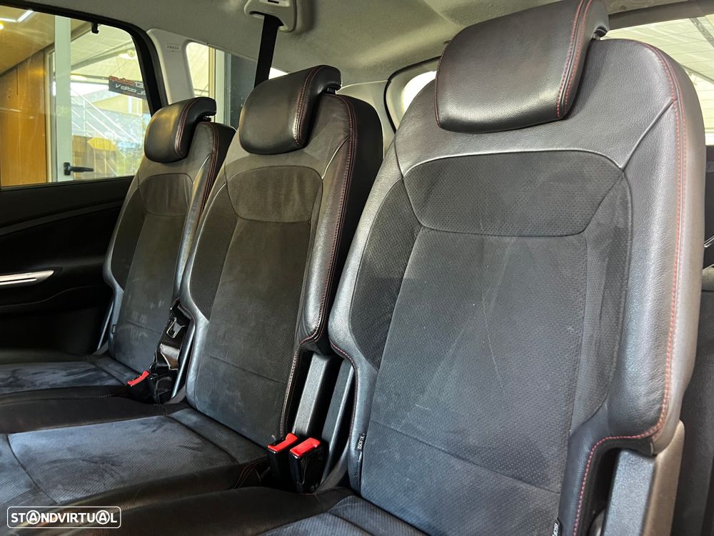 Ford S-Max 2.2 TDCi Titanium 7L - 12