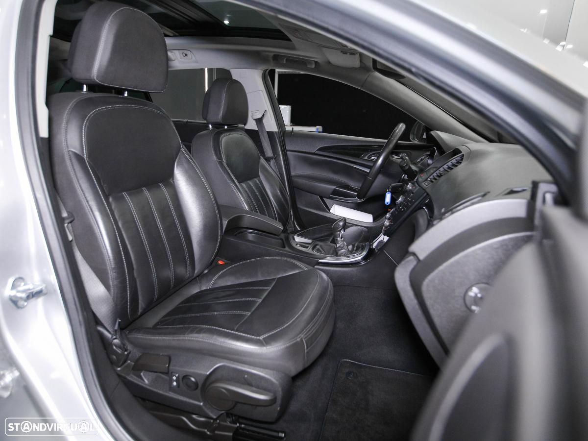 Opel Insignia Sports Tourer - 9