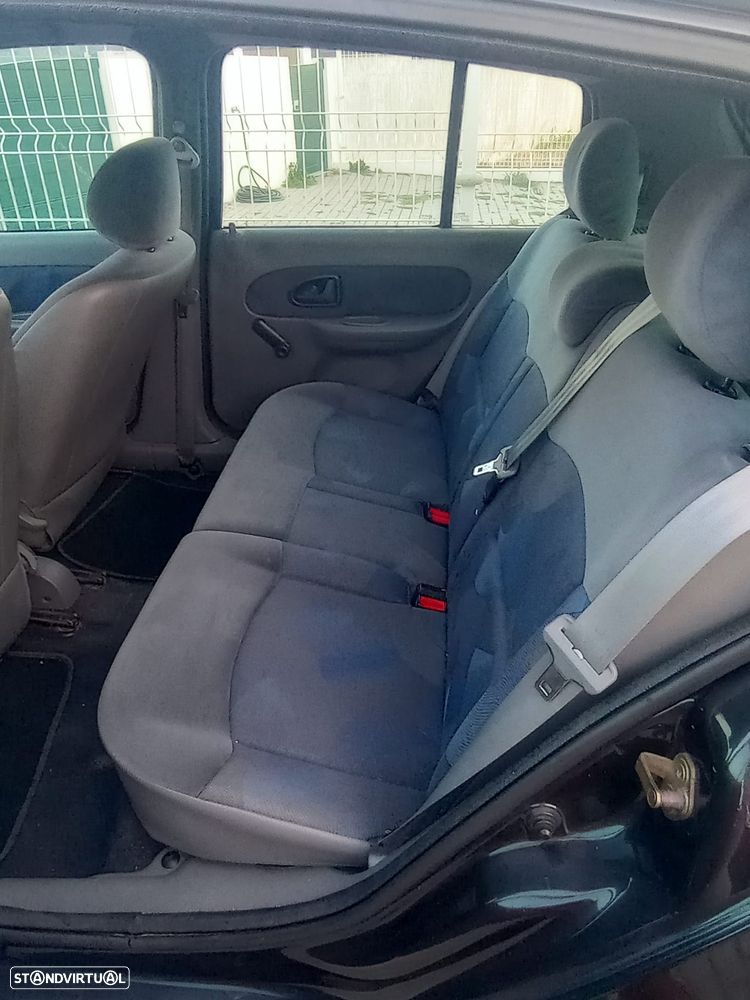 Renault Clio 1.2 - 8