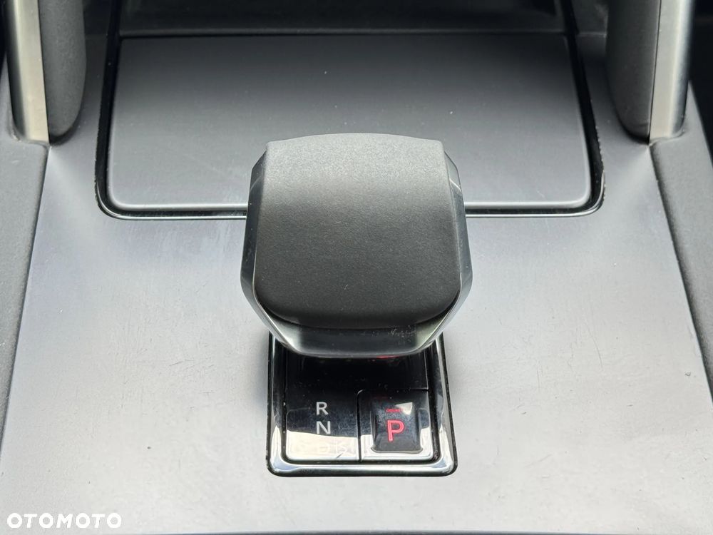 Land Rover Discovery Sport 2.0 D200 mHEV Dynamic SE - 12