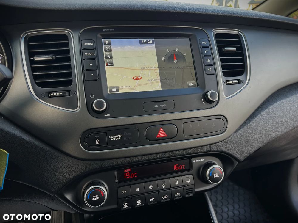 Kia Carens 1.7 CRDi S 7os - 33